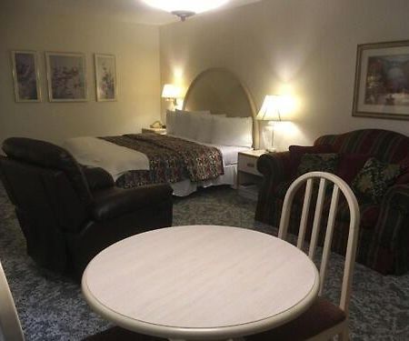 Value Host Marquette Hotel Екстериор снимка