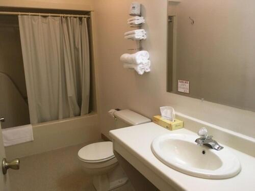 Value Host Marquette Hotel Екстериор снимка